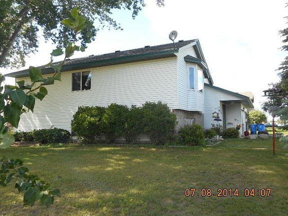 4th image of 23644 Dakotah St NW