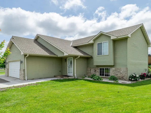650 W 12th St, Rush City, MN 55069