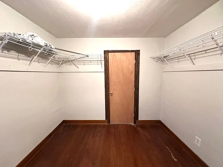2348 N Campbell Ave — Photo 10