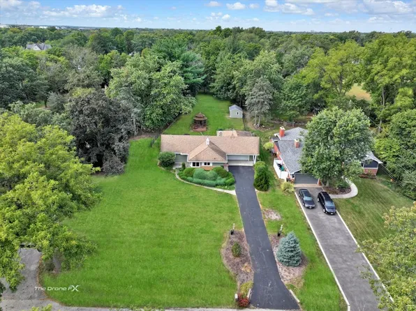 1S526 Taylor Rd, Glen Ellyn, IL 60137