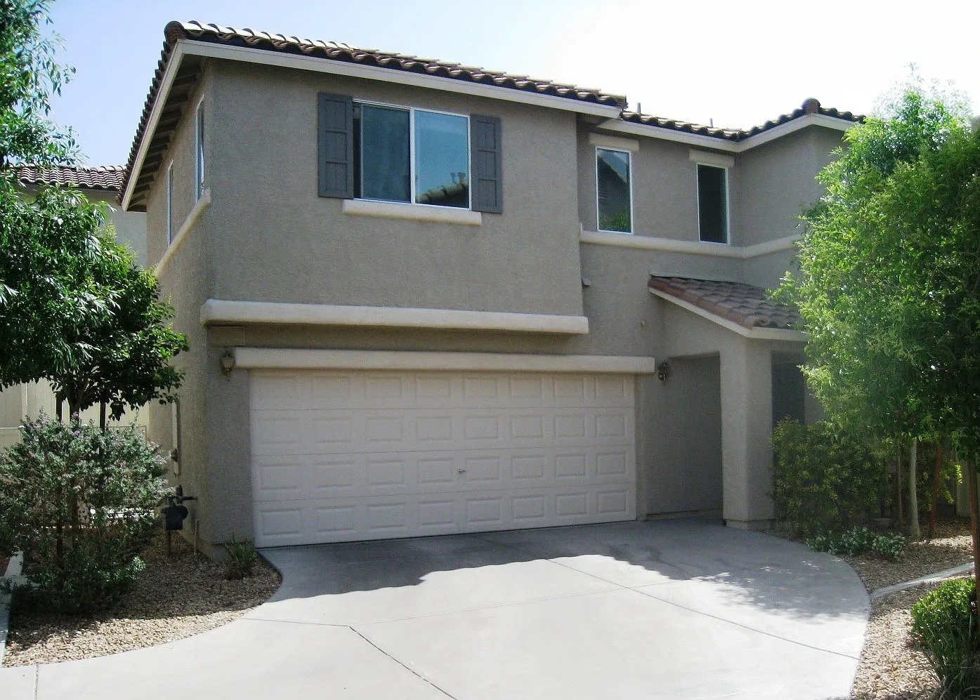 3 bed, 2.5 bath, 1595 sqft, $1,900 — Photo 1