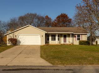 1987 Red Run Dr, Dorr, MI 49323