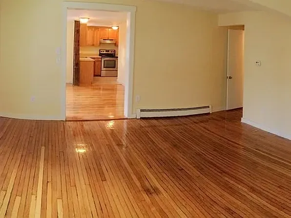 107 Middle St #3, Hadley, MA 01035