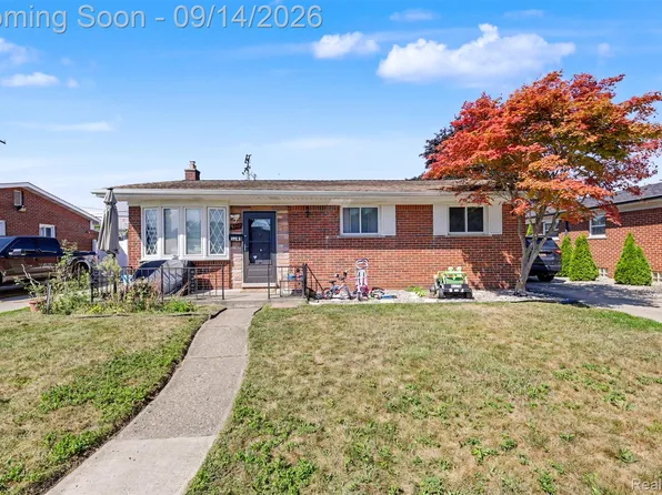 5741 Fairwood Dr, Dearborn Heights, MI 48127