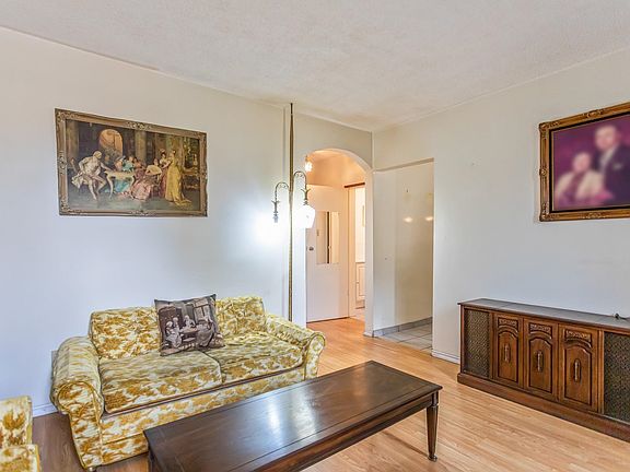 5th image of 3148 E 1st Ave