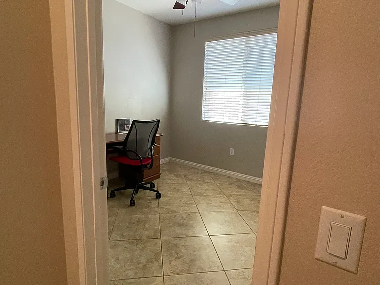 215 Hoch Way — Photo 14