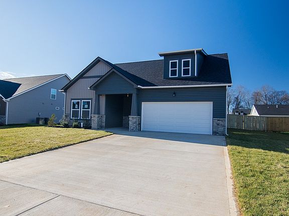 3rd image of 145 Sango Dr