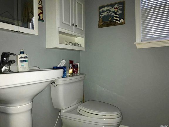5th image of 29 Washington Heights St