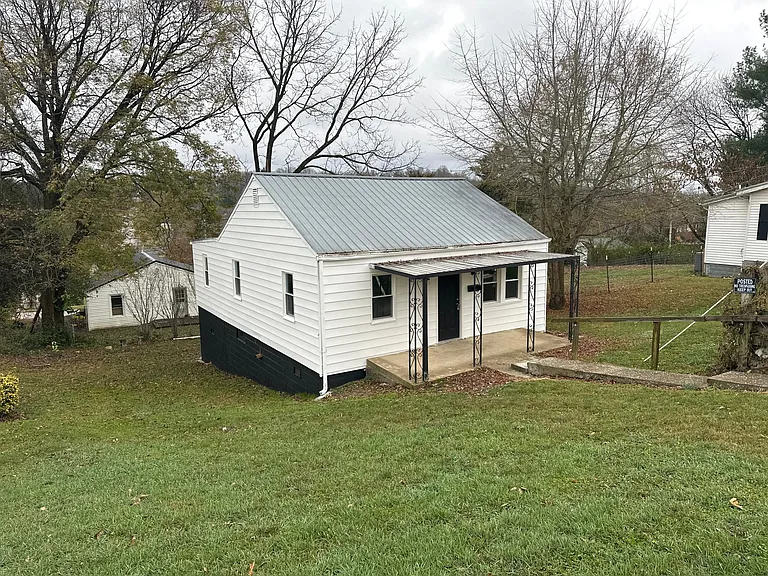 113 Bayberry St — Photo 10
