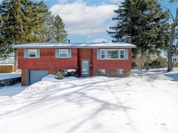 105 Pumpkin Ln, Syracuse, NY 13219