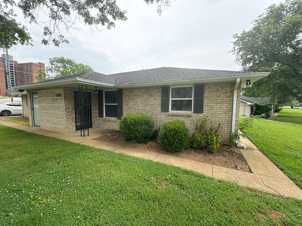 382 Monaco Dr