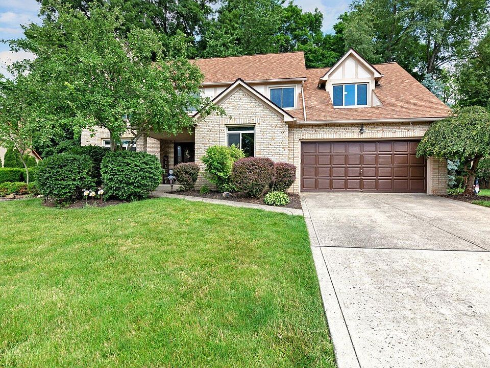 1st image of 391 Fallriver Dr