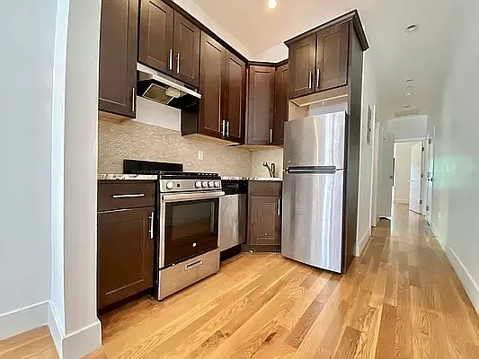 Rented by Bohemia Realty Group | media 19