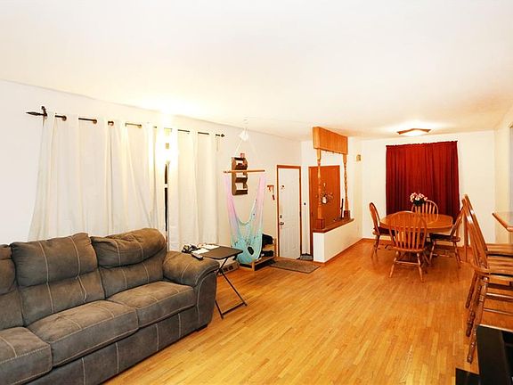 5th image of 71 Madeira Dr