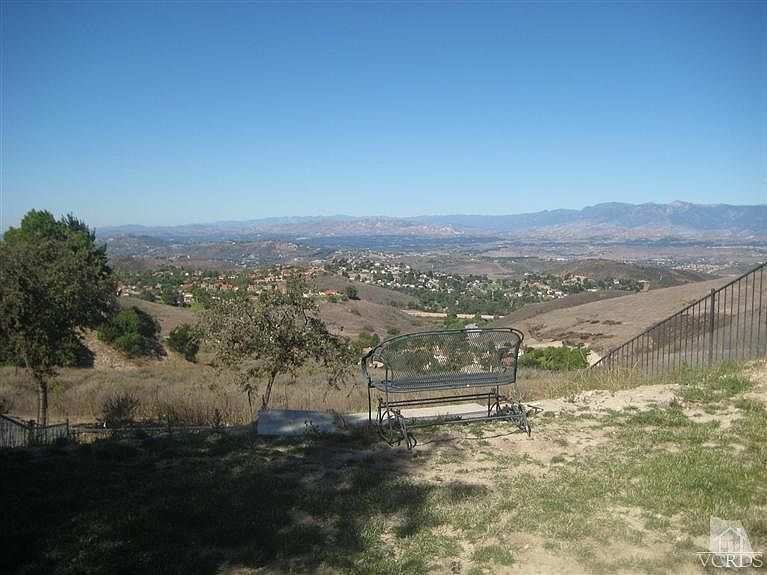 2nd image of 3517 Avenida Montuoso