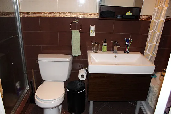 Rented by Premier Metro Realty Corp | media 26