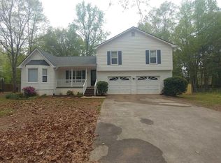 2915 Windcrest Dr, Hampton, GA 30228