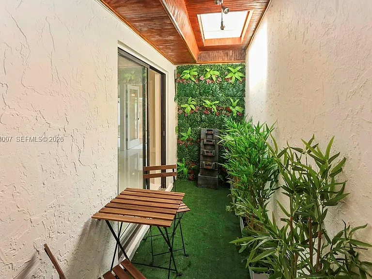 6330 SW 135th Ave — Photo 8