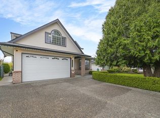 18186 Claytonwood Cres, Surrey, BC V3S 8G8