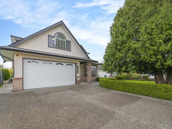 18186 Claytonwood Cres, Surrey, BC V3S 8G8