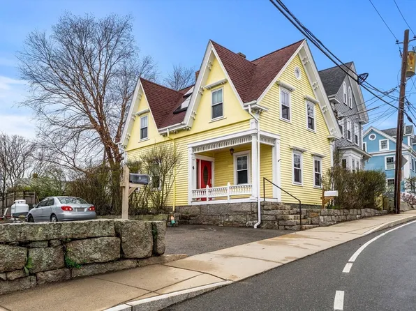 4 Langsford St, Gloucester, MA 01930