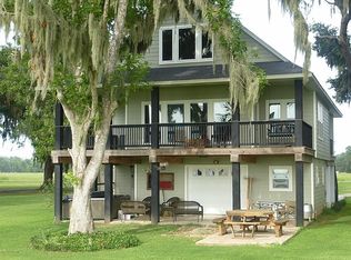 196 Pony Trl, Angleton, TX 77515