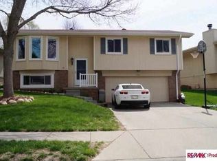 11559 Rambleridge Rd, Omaha, NE 68164