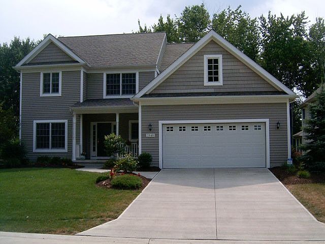 Beautiful 4Br colonial on private cul-de-sac