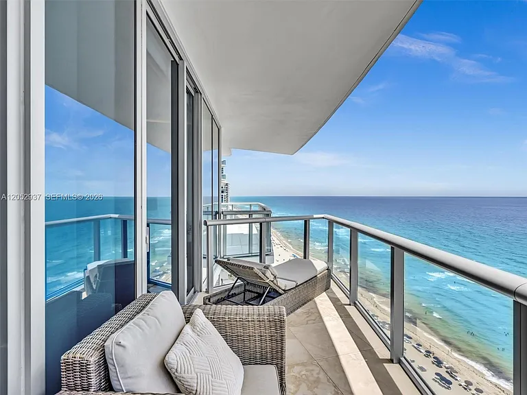 17001 Collins Ave #2106 — Photo 14