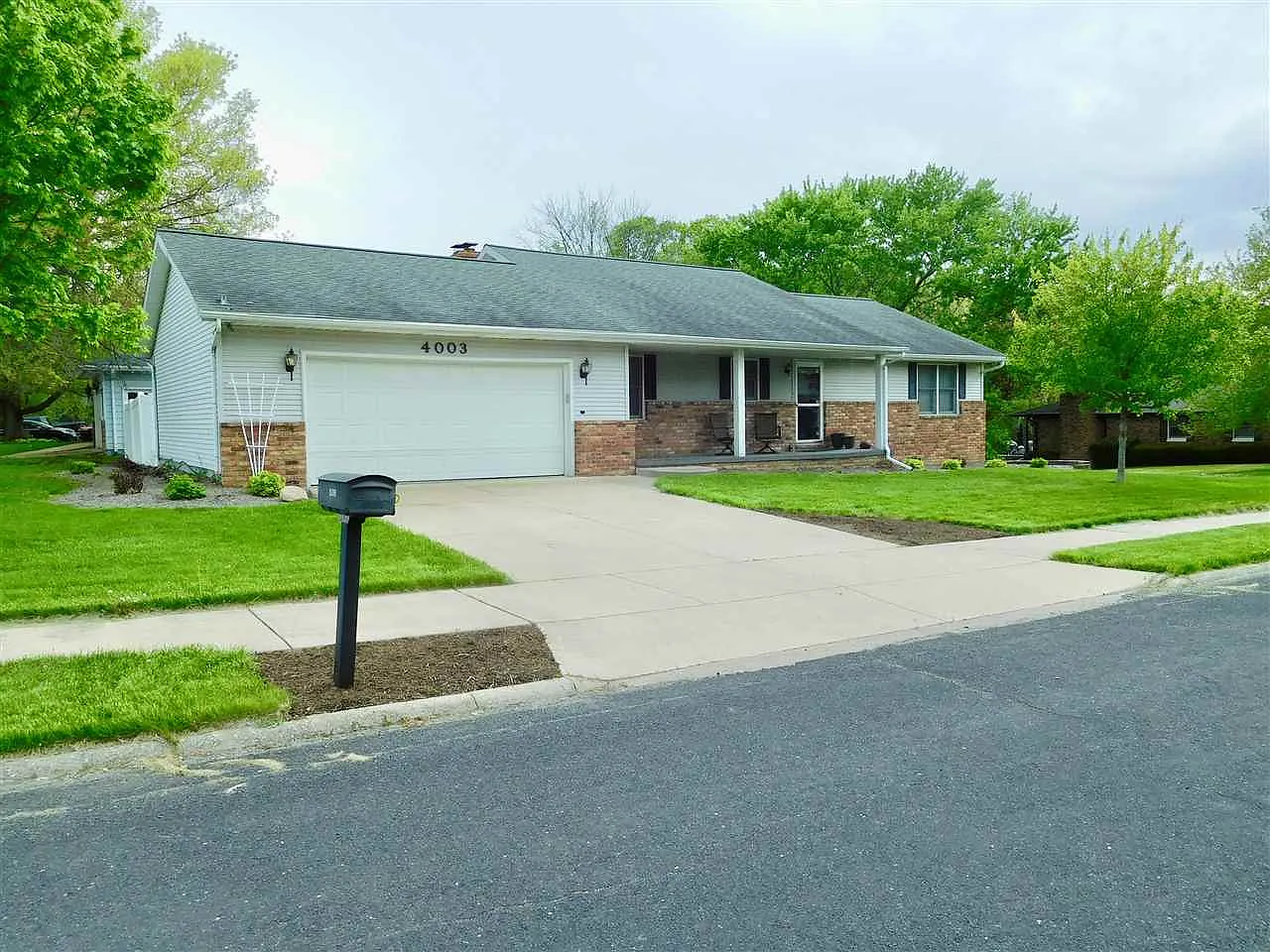 4003 N Saymore Ct photo 1