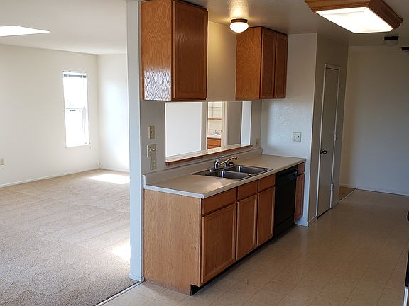5th image of 5111 Fresno Ave APT D