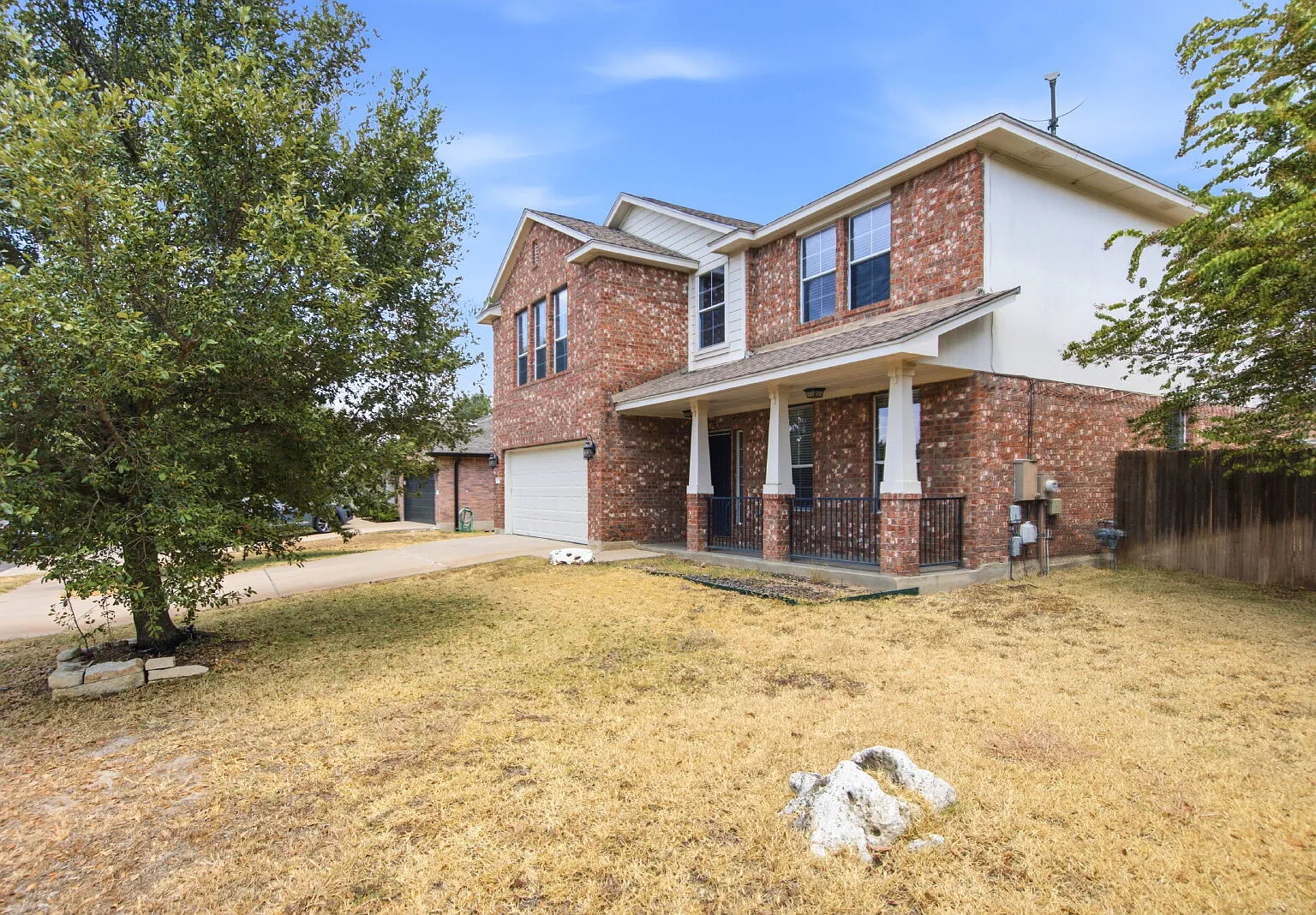 4 bed, 2.5 bath, 2458 sqft, $2,350 — Photo 3