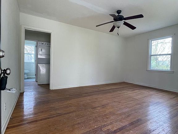 2nd image of 2521 Greenfield Ln