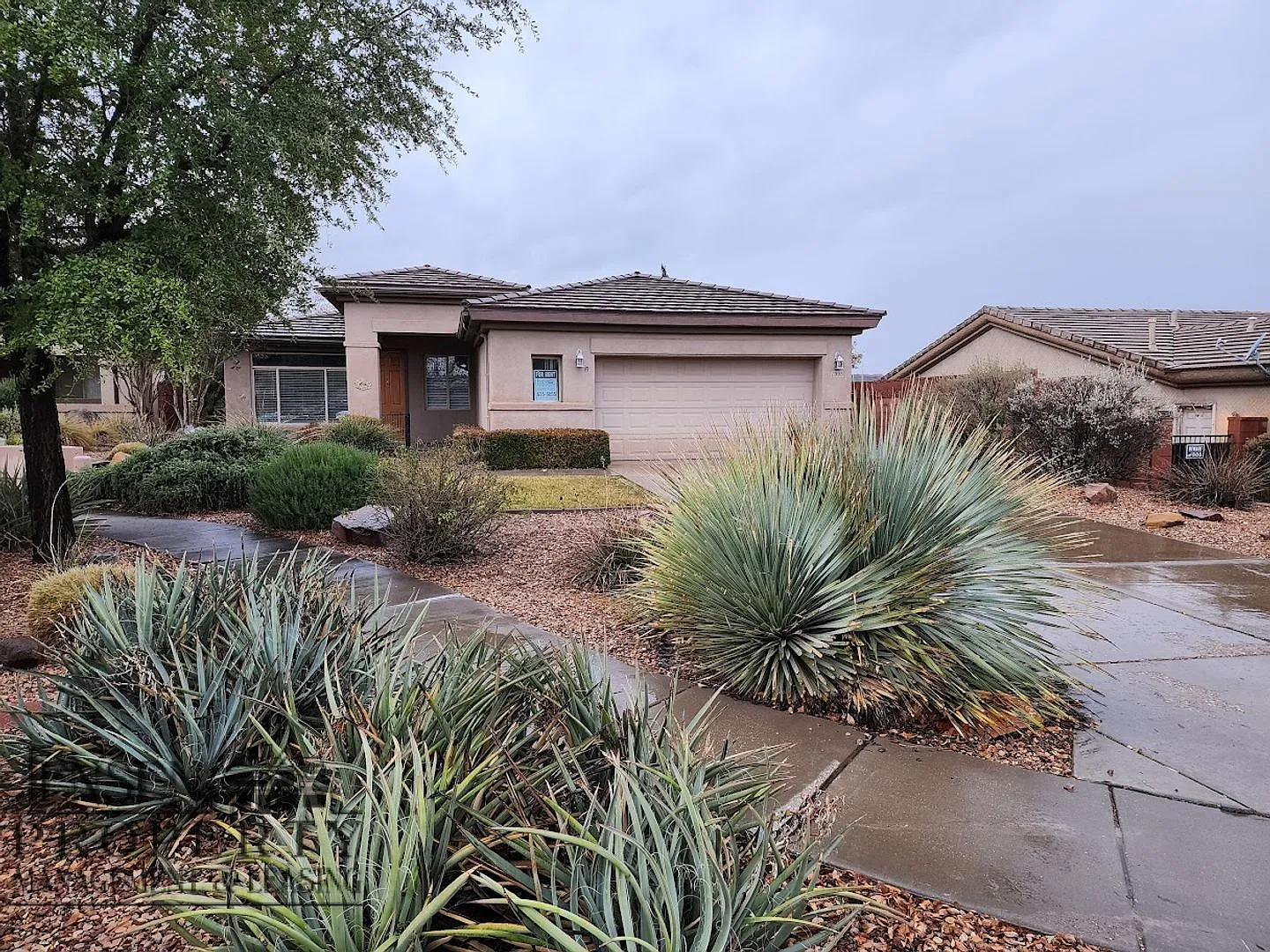 Beautiful Coral Canyon Home- Yard Care Included. — Photo 1