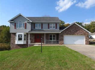 3117 Applewood Dr, Lower Burrell, PA 15068