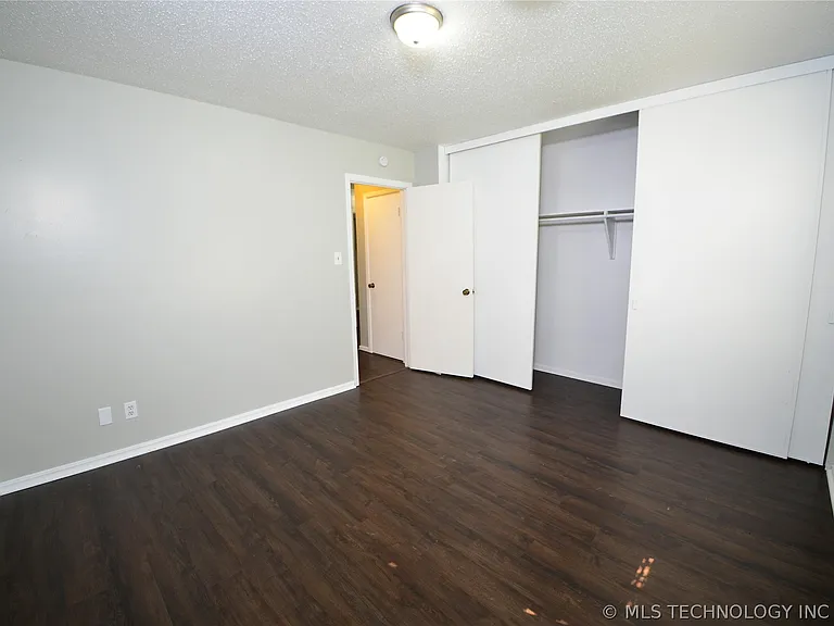 4713 S Fulton Pl — Photo 11
