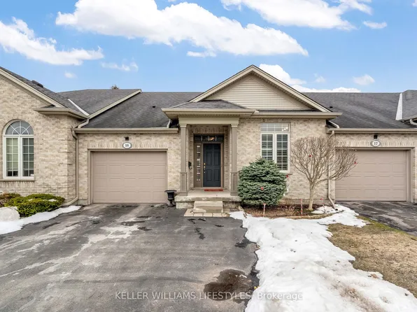 285 McGarrell Dr #18, London, ON N6G 5H3