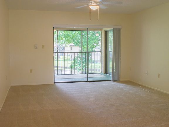 Living Room/Patio