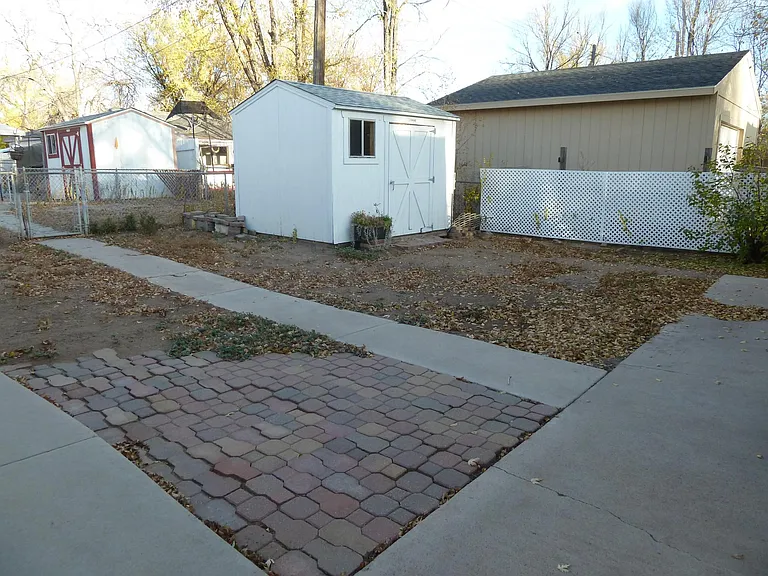 2209 Ivanhoe Dr — Photo 16