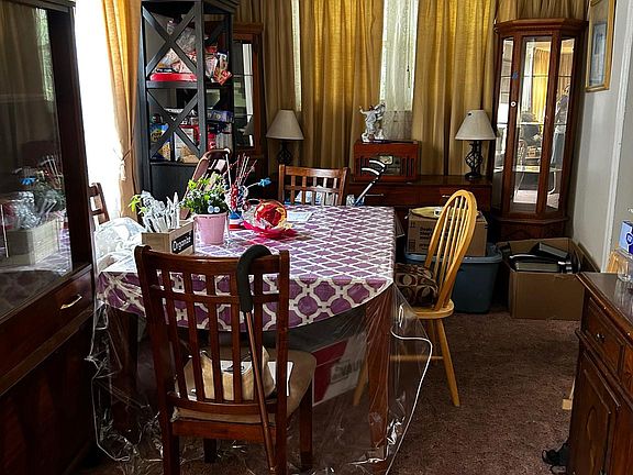 5th image of 311 Sloan St