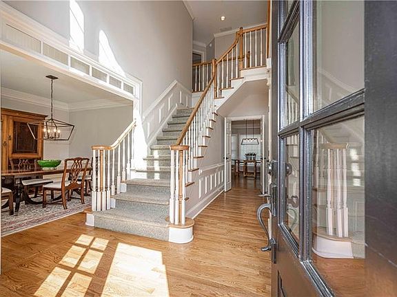 3rd image of 5016 Chapel Lake Cir