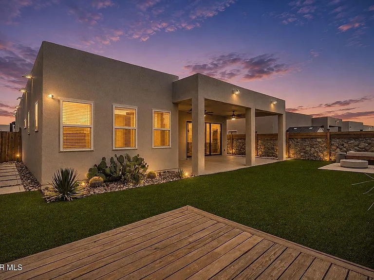 253 Emerald Sun Dr — Photo 39