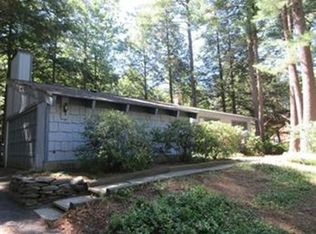 25 Flintlock Ln, Amherst, MA 01002