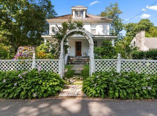 23 Robinson Ave, Bennington, VT 05201