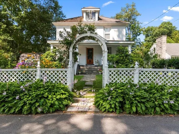 23 Robinson Avenue, Bennington, VT 05201