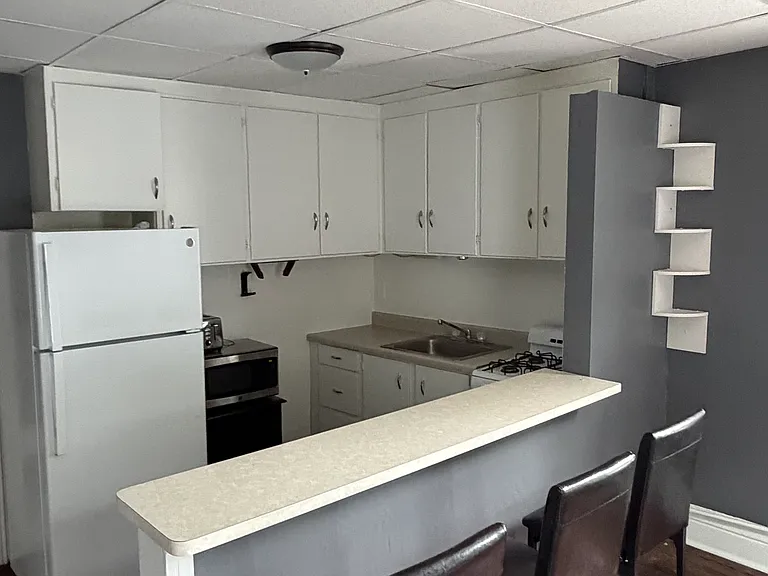 153 Caroline St — Photo 1