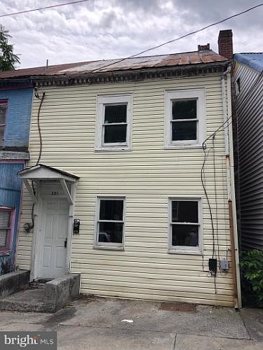 1st image of 321 N Maple Ave
