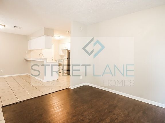 3rd image of 4911 Hannas Reef Dr
