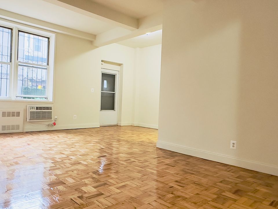 1st image of 310 W 47th St APT 1K