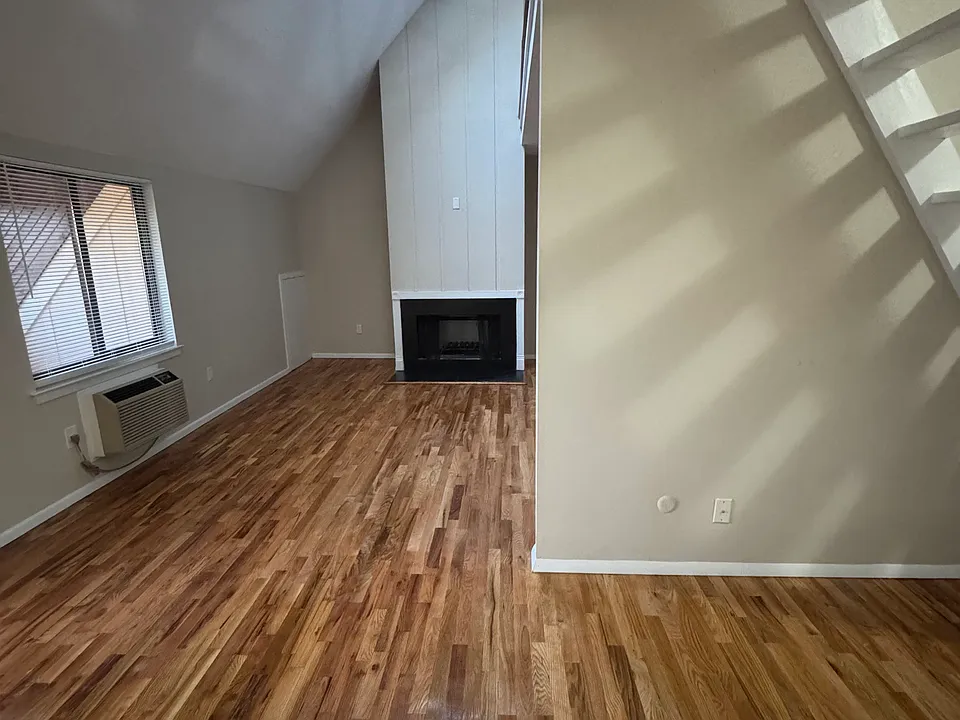 2 Hackensack St #4